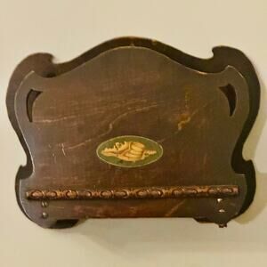 Vintage Wall-Mount Wooden Letter Holder – Shell Motif & Carved Trim – 13"x9"x4"
